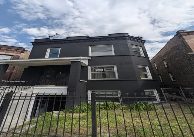 821-n-mozart-st-chicago-il-60622/hzid_5bf27eaf