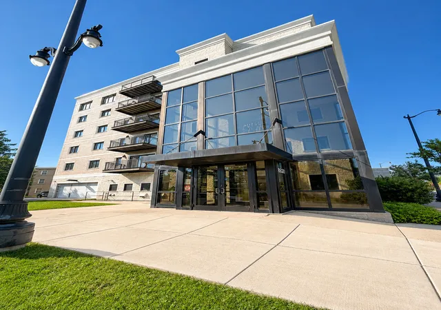 8828-niles-ctr-rd-301-skokie-il-60077/hzid_345d3706