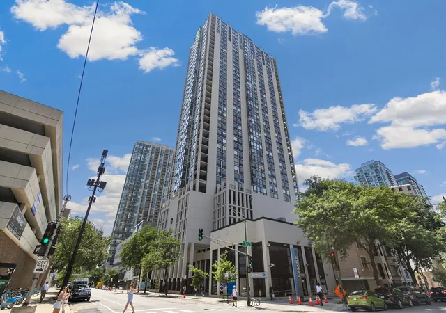 1122-n-clark-st-3104-chicago-il-60610/hzid_eefbea24