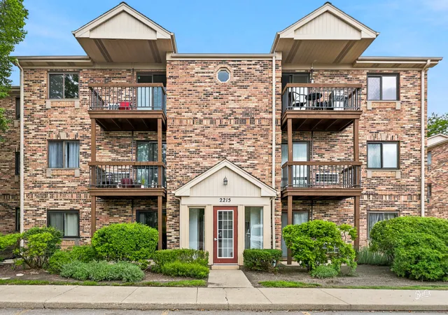 2215-nichols-rd-21f-arlington-heights-il-60004/hzid_146b13a0