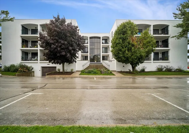 500-lake-view-ave-2b-highwood-il-60040/hzid_60a53a3e