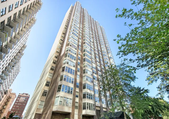 525-w-hawthorne-pl-1102-chicago-il-60657/hzid_c8527e1d