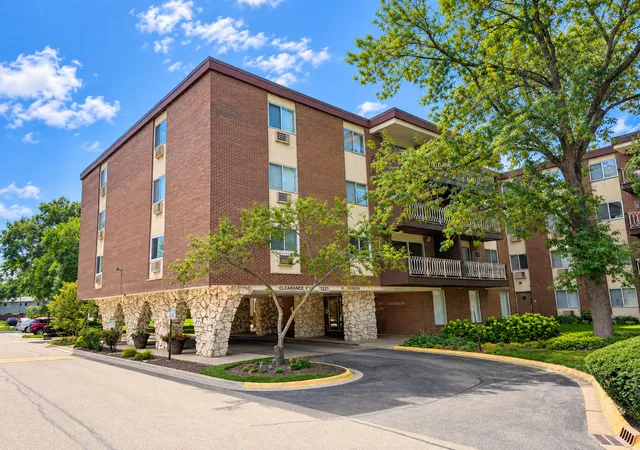 1331-s-finley-rd-213-lombard-il-60148/hzid_357a1a48