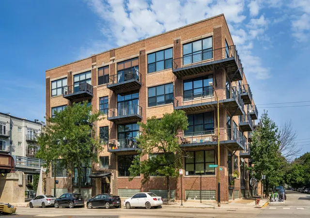 1751-n-western-ave-303-chicago-il-60647/hzid_70859db3