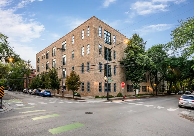 2100-n-racine-ave-1a-chicago-il-60614/hzid_1fa82757