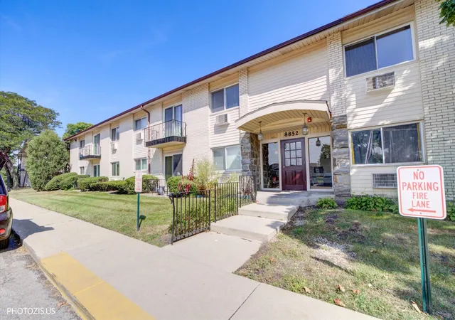 8852-n-leslie-ln-2c-des-plaines-il-60016/hzid_4c3a2709