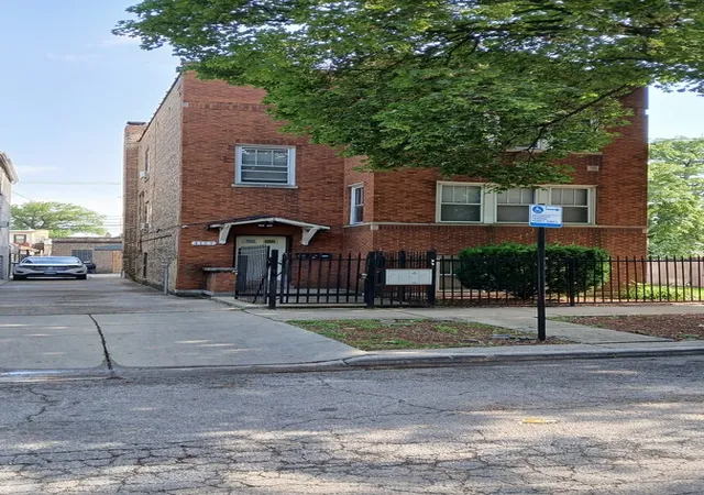 4157-w-crystal-st-chicago-il-60651/hzid_dcbd639a