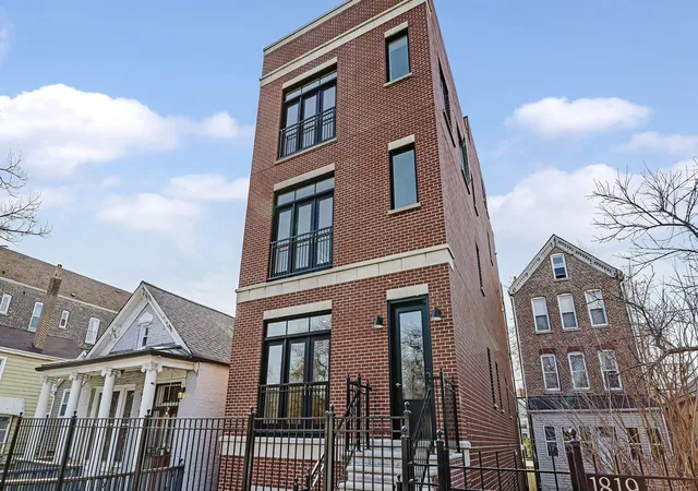 1815-w-19th-street-chicago-il-60608/hzid_10f3aa83