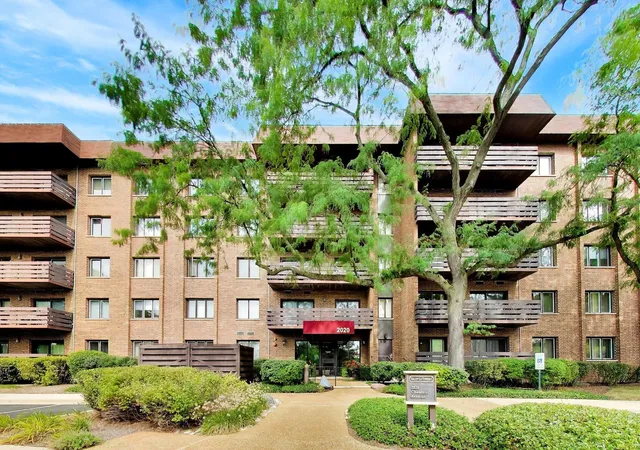 2020-chestnut-ave-109-glenview-il-60025/hzid_b29a2e8d