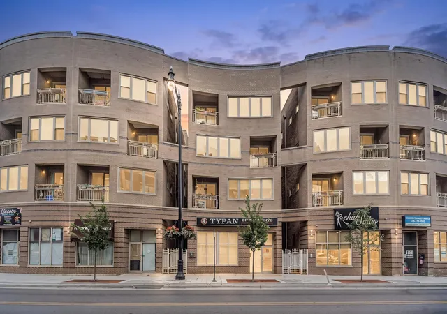 4915-n-lincoln-ave-2-chicago-il-60625/hzid_9618b574