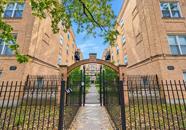 1641-w-farwell-ave-2n-chicago-il-60626/hzid_17708769