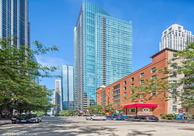 505-n-mcclurg-ct-4604-chicago-il-60611/hzid_3a456a5d