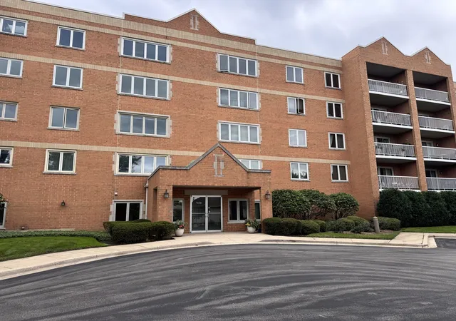 7450-n-waukegan-rd-404-niles-il-60714/hzid_86883158