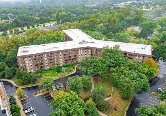 120-lakeview-dr-208-bloomingdale-il-60108/hzid_6df93b2d
