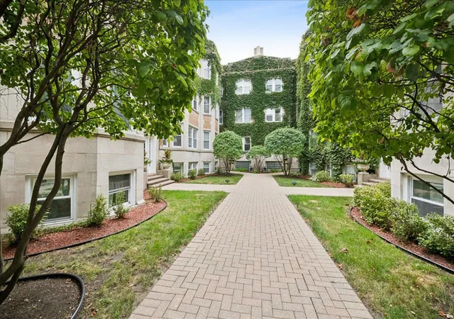 871-w-cornelia-ave-1-chicago-il-60657/hzid_552e4b4b