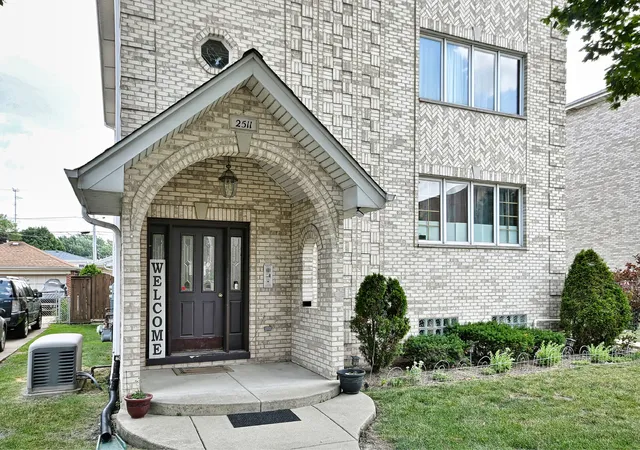 2511-n-74th-avenue-3-elmwood-park-il-60707/hzid_8c3dea53