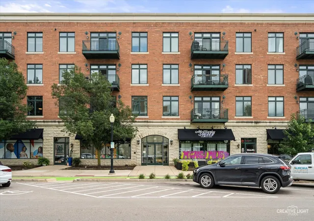 140-s-river-st-211-aurora-il-60506/hzid_07ea4730