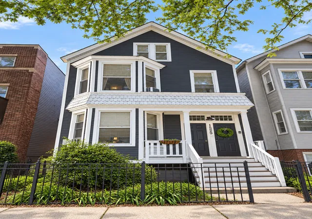 1529-w-nelson-st-chicago-il-60657/hzid_21784c70