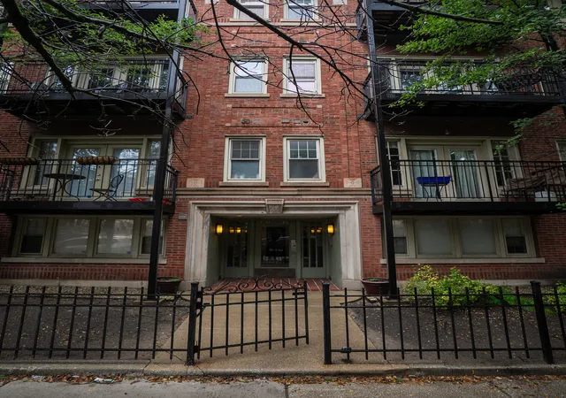 4420-n-ashland-ave-2w-chicago-il-60640/hzid_20d9f988