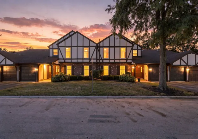 2158-lancaster-cir-101c-naperville-il-60565/hzid_d220e920