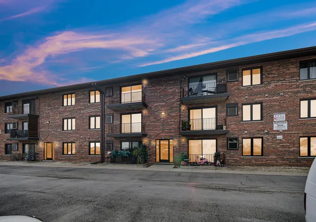 7347-w-79th-place-3c-bridgeview-il-60455/hzid_3b2e13f8