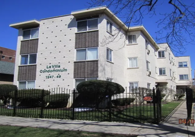 7247-n-hamilton-ave-1a-chicago-il-60645/hzid_32a03bfd