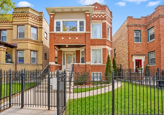 1229-n-austin-blvd-1-chicago-il-60651/hzid_4795ae42