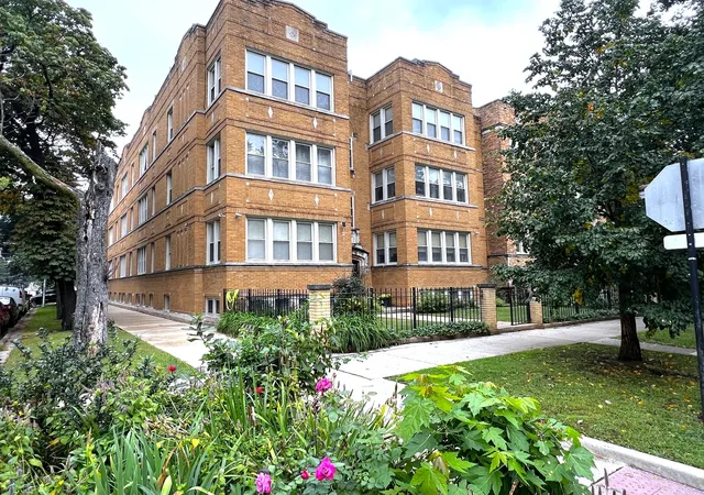 7433-n-hoyne-ave-2-chicago-il-60645/hzid_5f9a5129