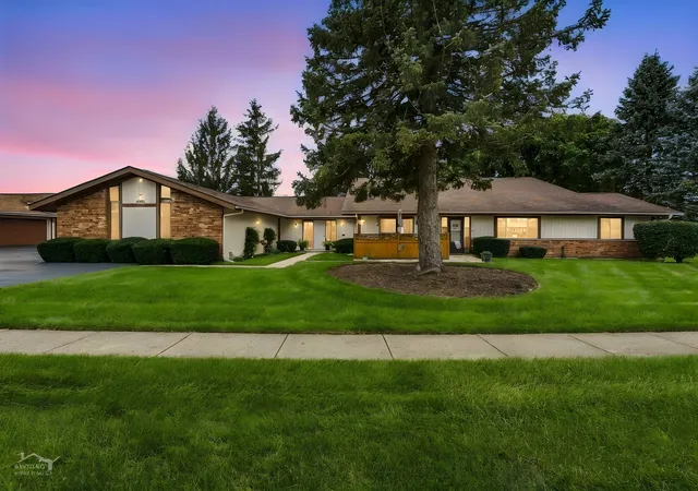4905-w-oakwood-dr-d-mchenry-il-60050/hzid_43319261