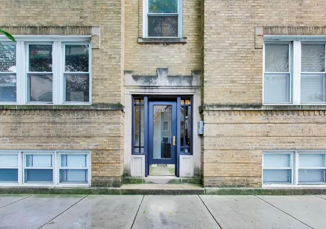 2243-w-ainslie-st-3w-chicago-il-60625/hzid_79c08f71