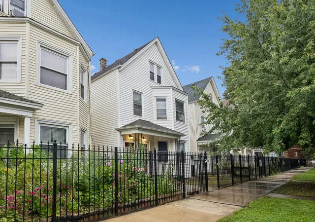 2953-n-hamlin-ave-chicago-il-60618/hzid_35c4ec65