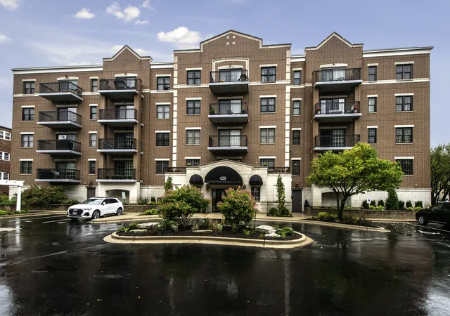 420-w-burlington-ave-207-la-grange-il-60525/hzid_dc65a212