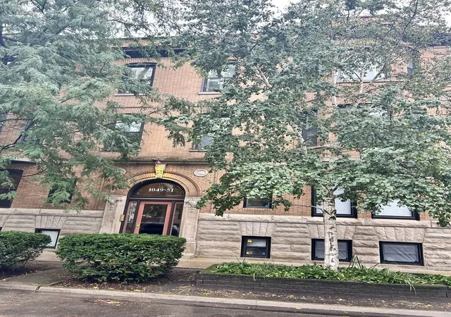 1049-w-montana-st-1-chicago-il-60614/hzid_d44724a8