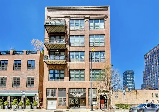 1016-w-madison-st-4s-chicago-il-60607/hzid_7f23358a