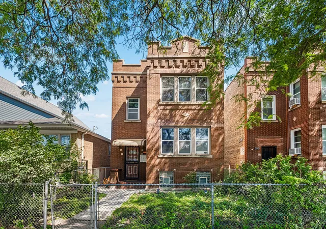 2019-n-leclaire-ave-chicago-il-60639/hzid_00e78dbc