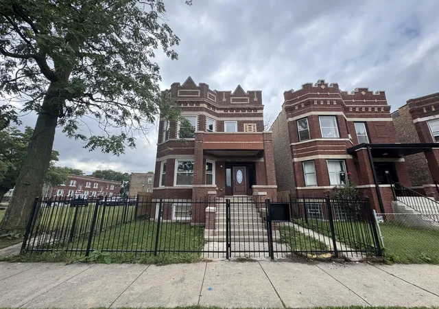 906-n-lavergne-ave-chicago-il-60651/hzid_1d96e3e7