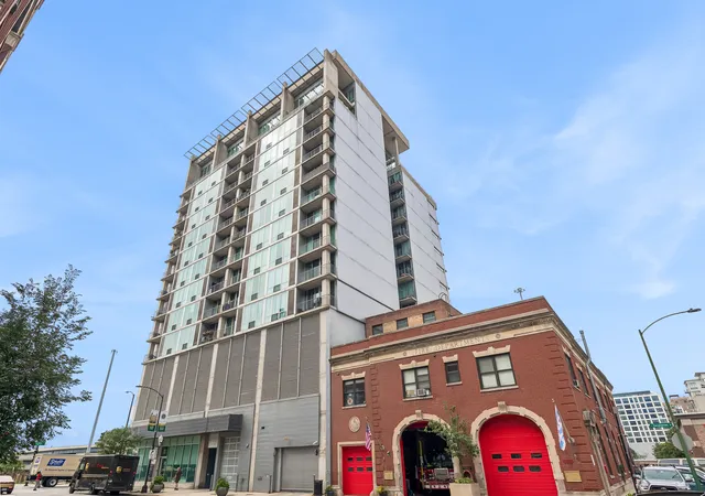 700-w-van-buren-st-604-chicago-il-60607/hzid_f100bbae