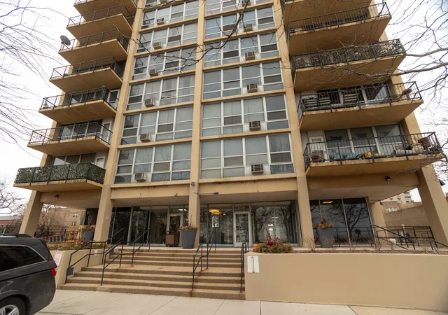 6730-s-south-shore-dr-501-chicago-il-60649/hzid_a520da17