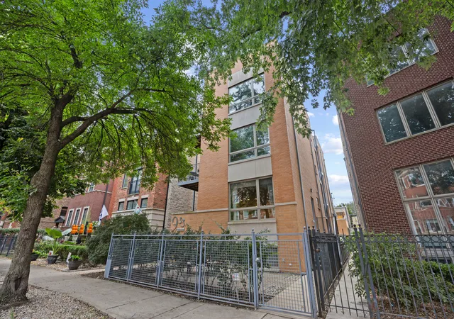 933-w-george-st-1n-chicago-il-60657/hzid_42766b28