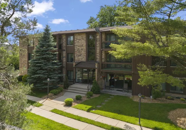 7505-175th-street-124-tinley-park-il-60477/hzid_fc01e3c3