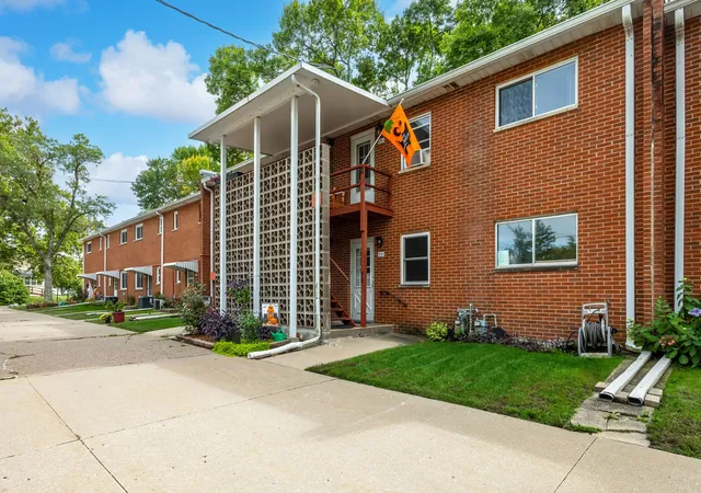 1309-9th-street-d-moline-il-61265/hzid_292d7911