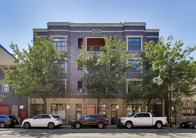 1353-w-grand-ave-2-chicago-il-60642/hzid_b950fff9