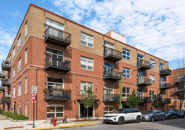 2804-n-oakley-ave-305-chicago-il-60618/hzid_78db616c