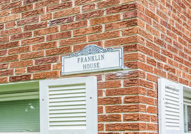 406-franklin-ave-1b-river-forest-il-60305/hzid_14fc6dcd