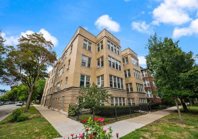 5030-n-leavitt-st-3-chicago-il-60625/hzid_7f1789ce