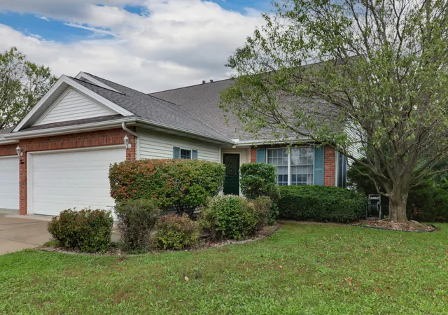 2-lone-oak-ct-bloomington-il-61705/hzid_5d1a2a23