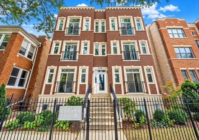 4319-n-richmond-st-1n-chicago-il-60618/hzid_ac8d4daa