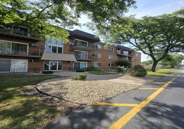 11245-s-harlem-ave-b1-worth-il-60482/hzid_7825bb1d