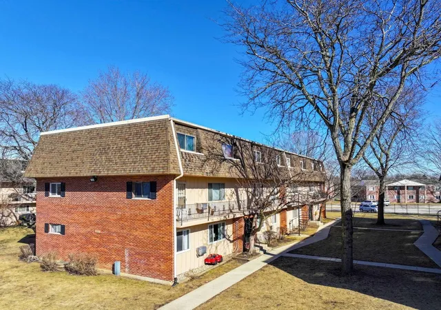 2310-algonquin-rd-6-rolling-meadows-il-60008/hzid_fb35902e