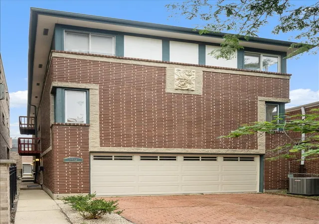 1512-w-diversey-pkwy-a-chicago-il-60614/hzid_8910b769